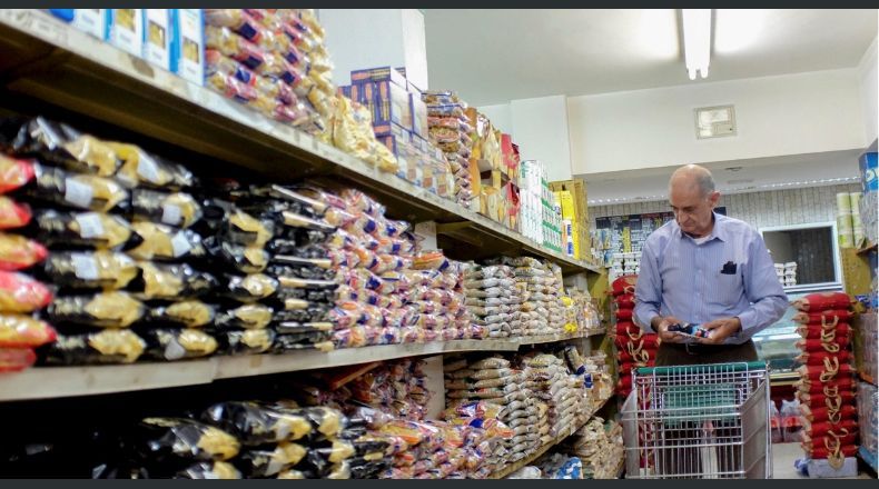 El Gobierno buscará bajar los precios incentivando las compras en un pago
