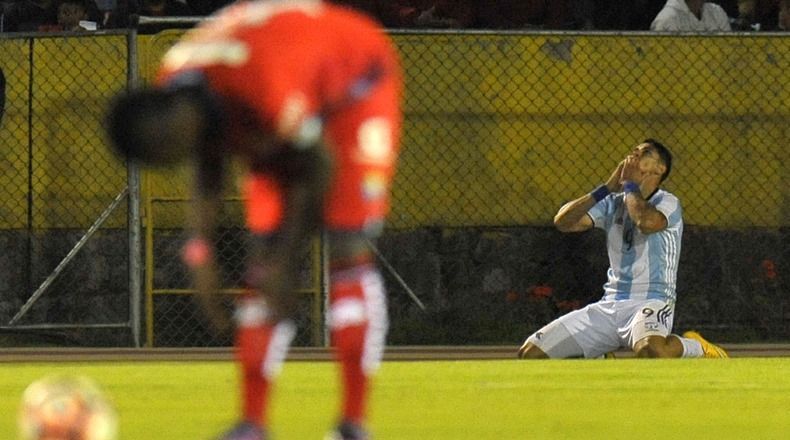 Pablo Lavallén y los detalles de los problemas de Atlético Tucumán en Quito