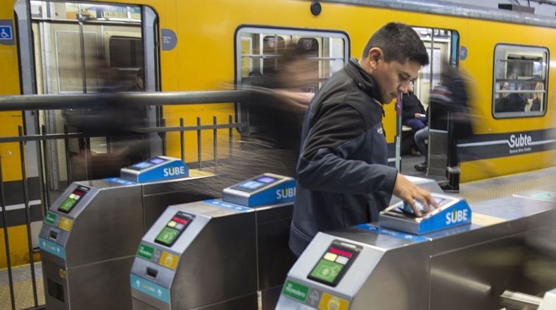 Los trabajos iniciaron el 2 de enero y pretenden mejorar la circulación de los pasajero